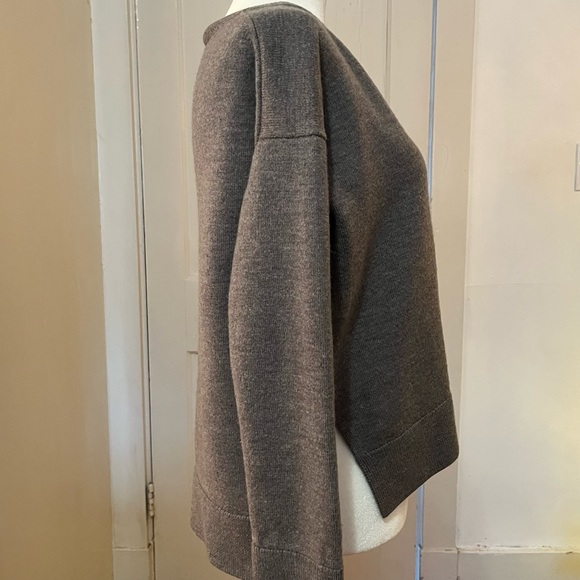 Aritzia Babaton Merino Boxy Wool Sweater - Picture 4 of 8
